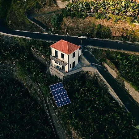 Paradise Santo Amaro פונטה דו סול